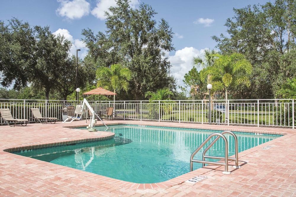 Comfort Inn & Suites Sarasota I75 The Meadows Exterior foto