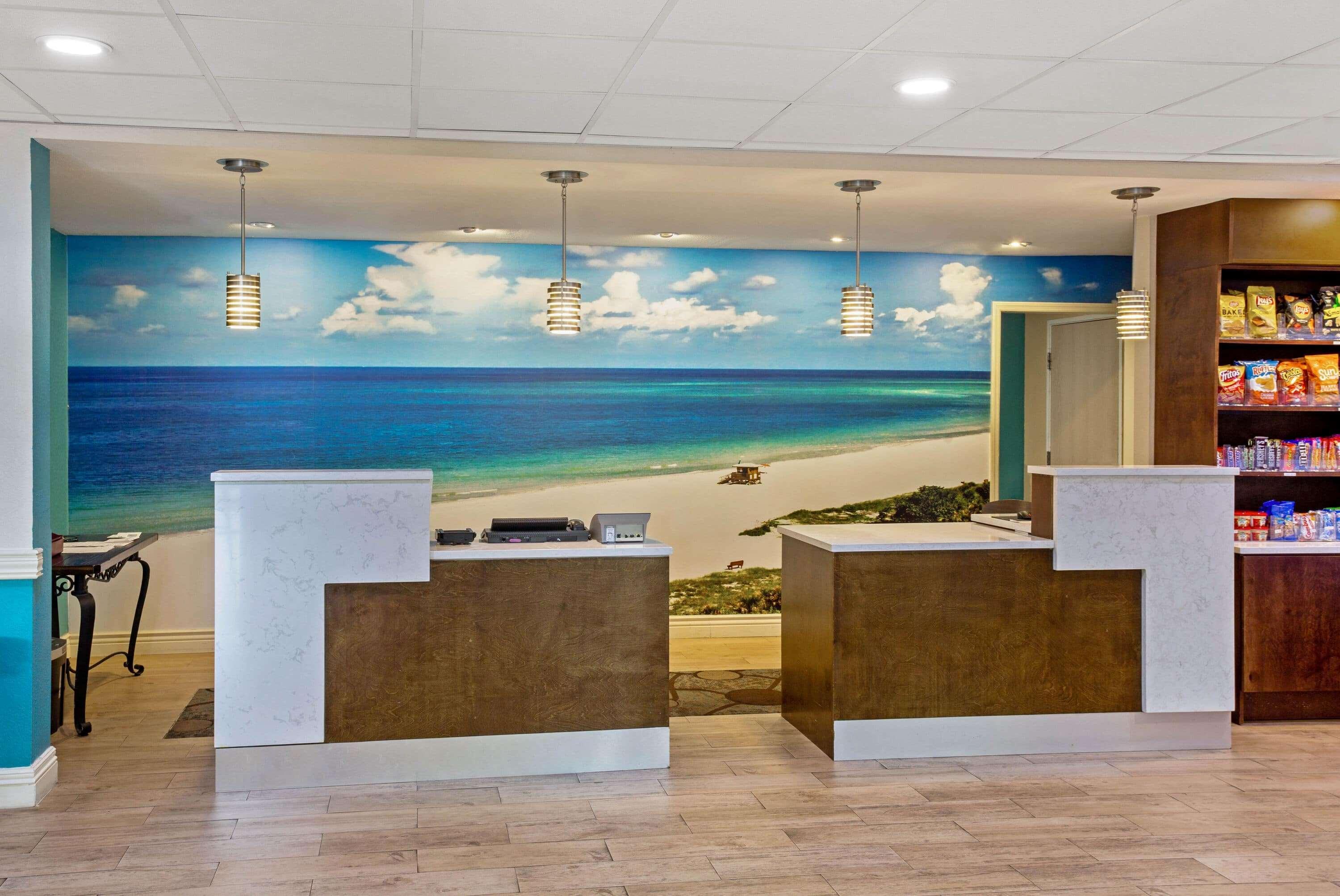 Comfort Inn & Suites Sarasota I75 The Meadows Exterior foto
