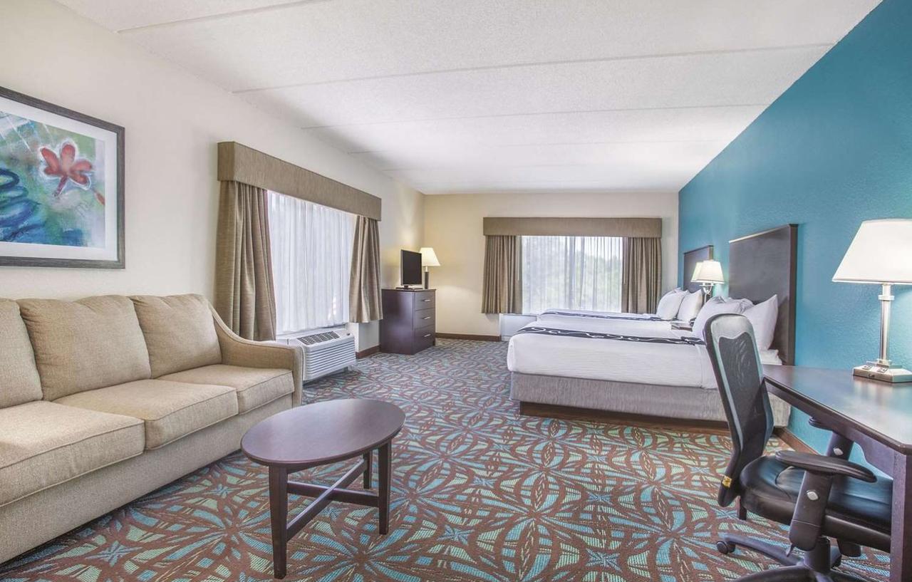 Comfort Inn & Suites Sarasota I75 The Meadows Exterior foto